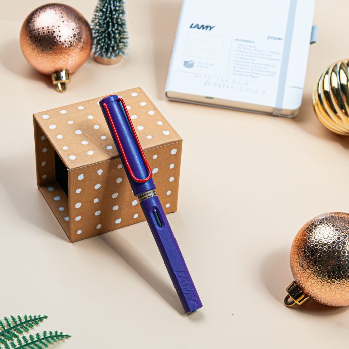 LAMY SAFARI 狩獵者系列 七彩鋼筆禮盒 - 特仕版 限量　紫羅蘭紅夾