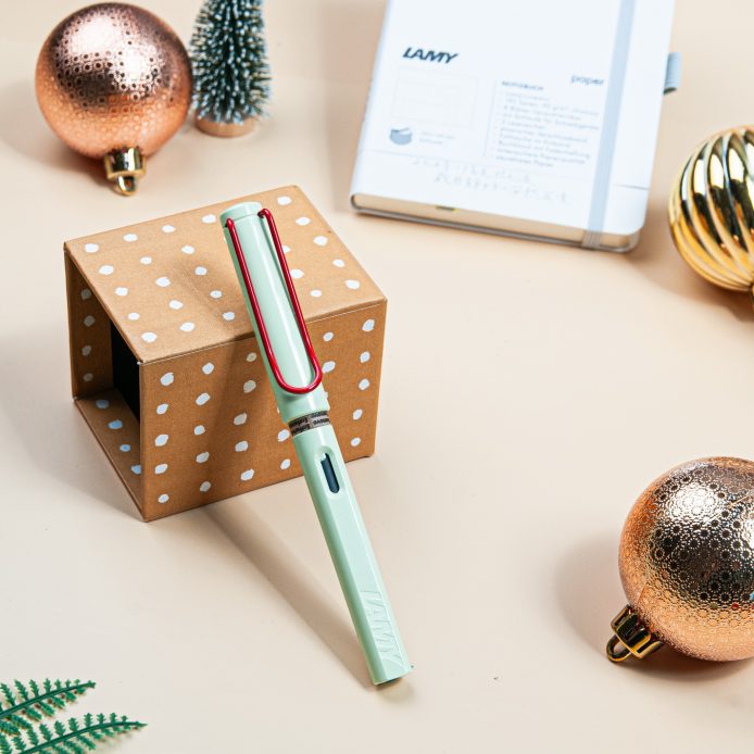 LAMY SAFARI 狩獵者系列 七彩鋼筆禮盒 - 特仕版 限量　薄荷綠紅夾